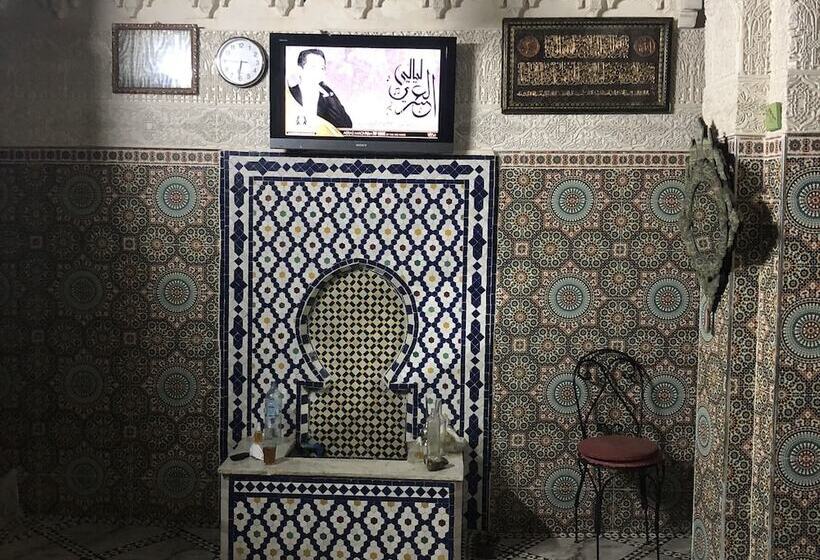 تختخواب و صبحانه Riad Family Samnoun