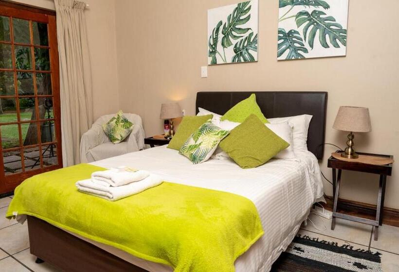 住宿加早餐  Riverbank Lodge