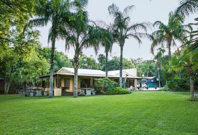 住宿加早餐  Riverbank Lodge