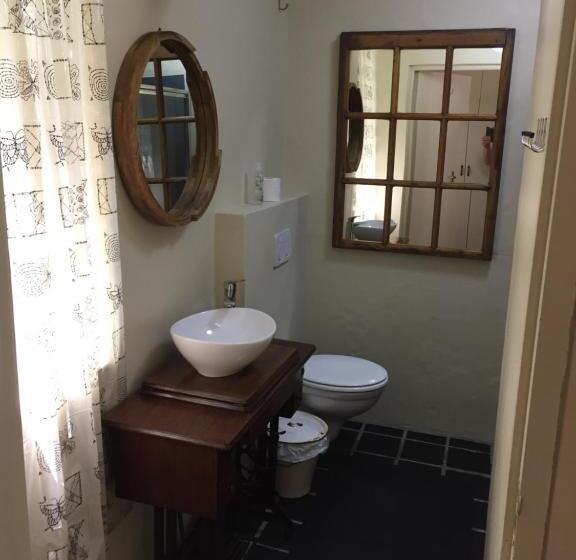 مبيت وإفطار Skinkikofi Guest House