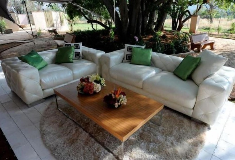 צימר Thaba Legae Guest Lodge