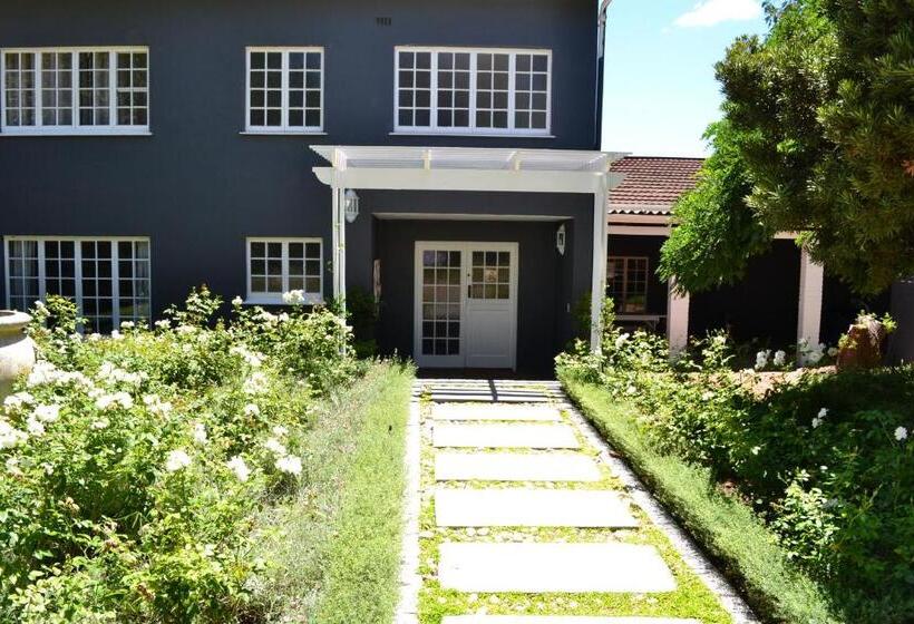 مبيت وإفطار The Garden Shed Guest House