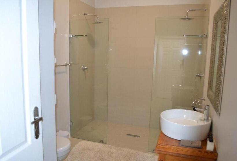 مبيت وإفطار The Garden Shed Guest House