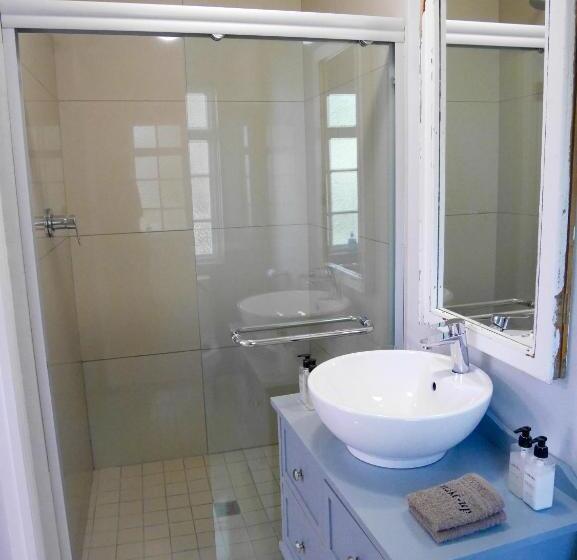 مبيت وإفطار The Garden Shed Guest House