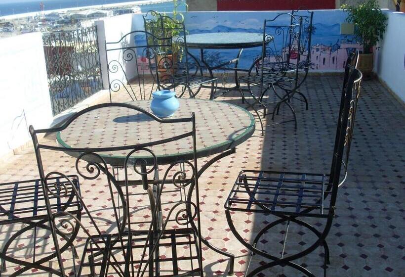 تختخواب و صبحانه The Medina Hostel