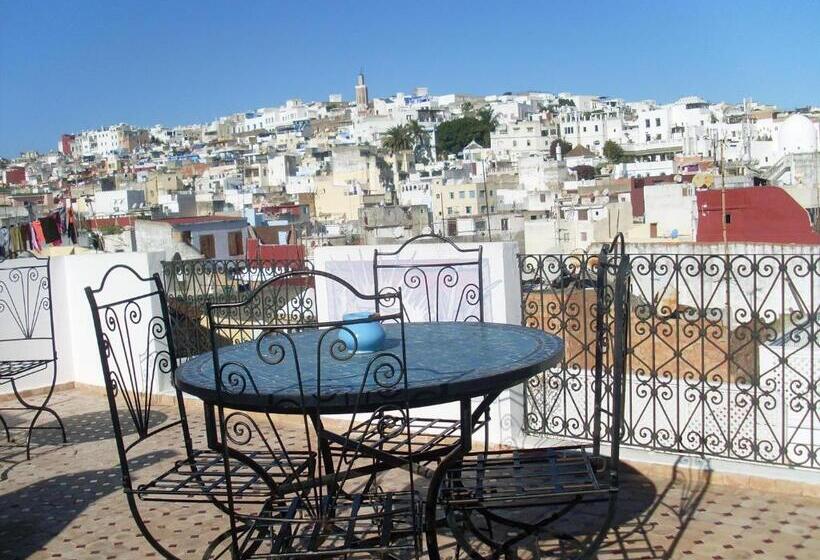 تختخواب و صبحانه The Medina Hostel