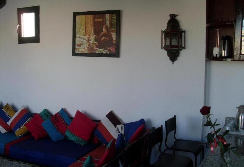 تختخواب و صبحانه The Medina Hostel