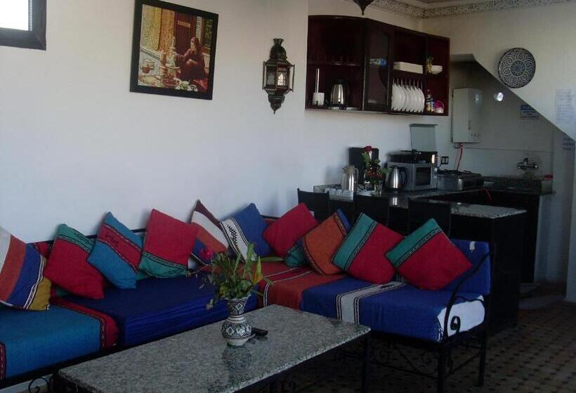 تختخواب و صبحانه The Medina Hostel