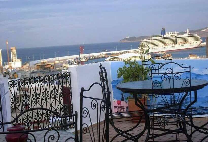 تختخواب و صبحانه The Medina Hostel