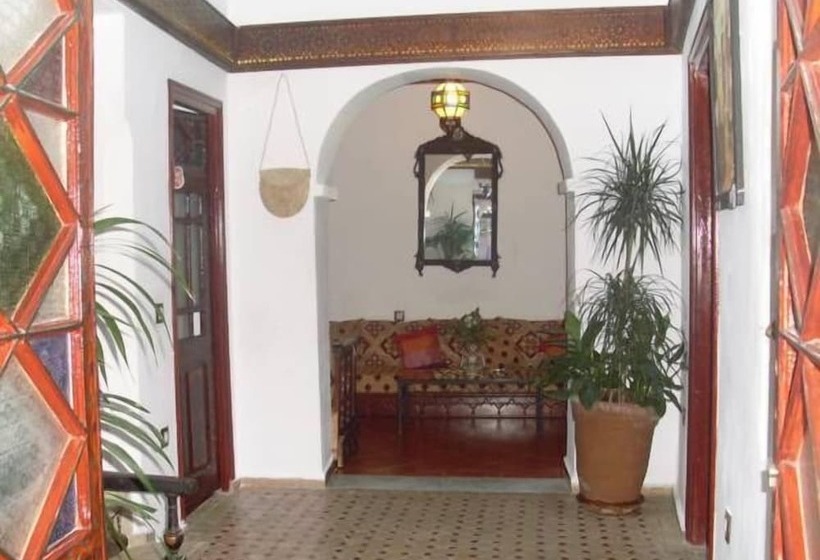 تختخواب و صبحانه The Medina Hostel