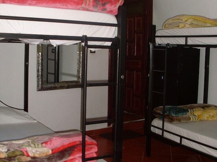 تختخواب و صبحانه The Medina Hostel