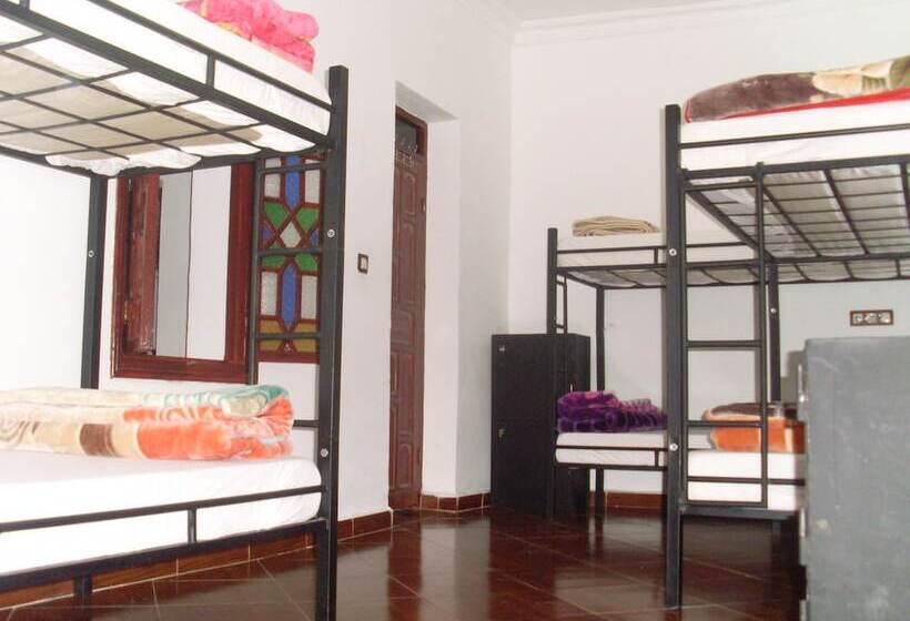 تختخواب و صبحانه The Medina Hostel