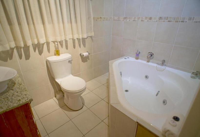 مبيت وإفطار The Willows Guesthouse