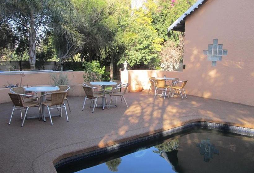 مبيت وإفطار Wharawhara Guesthouse