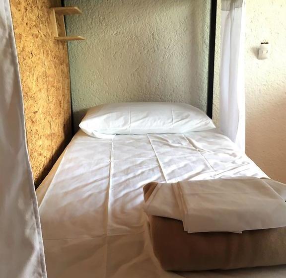 Guacamundo Hostel