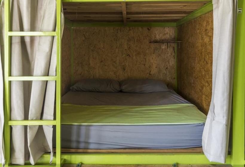 Guacamundo Hostel