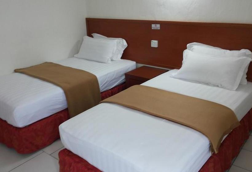 בית מלון כפרי Aristo  81