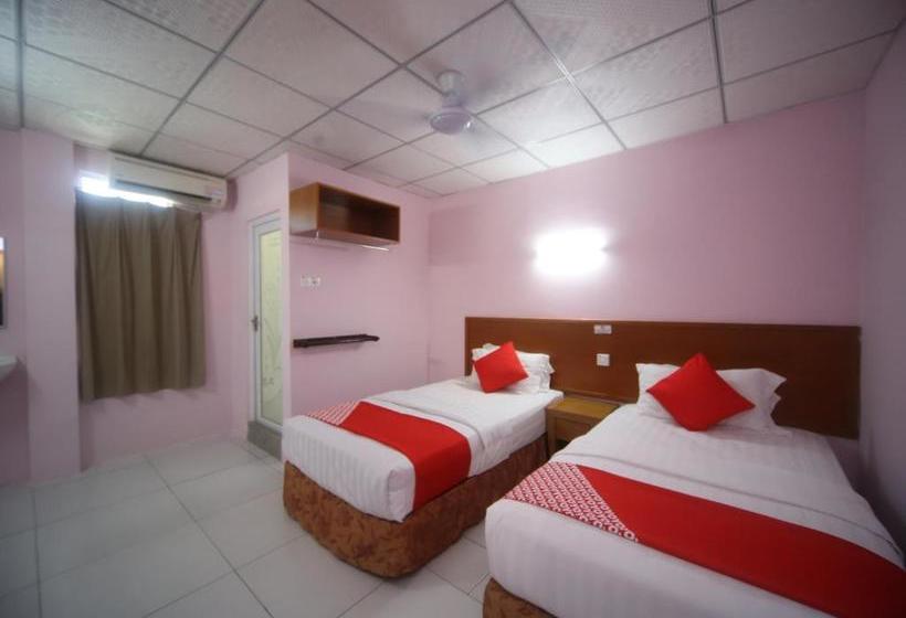 בית מלון כפרי Aristo  81