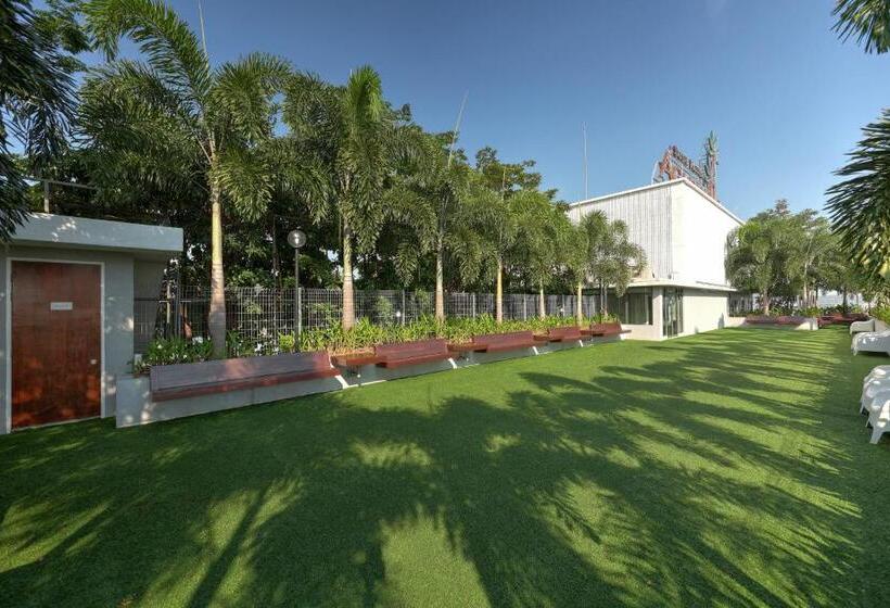 호텔 Acappella Suite