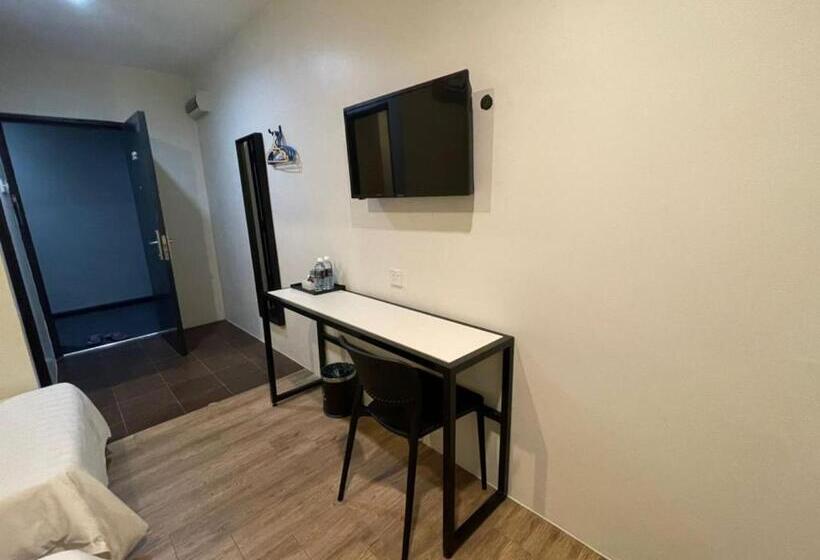 Chariton Hotel Butterworth