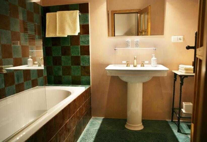 בית מלון כפרי Chateau Grandcastle