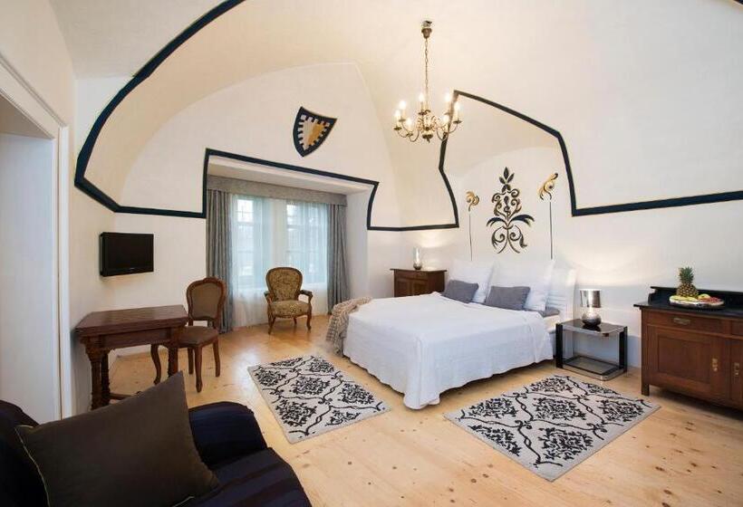 בית מלון כפרי Chateau Grandcastle