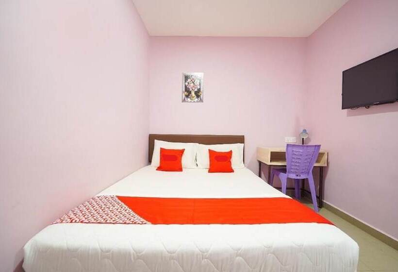 Cmn Hotel & Homestay