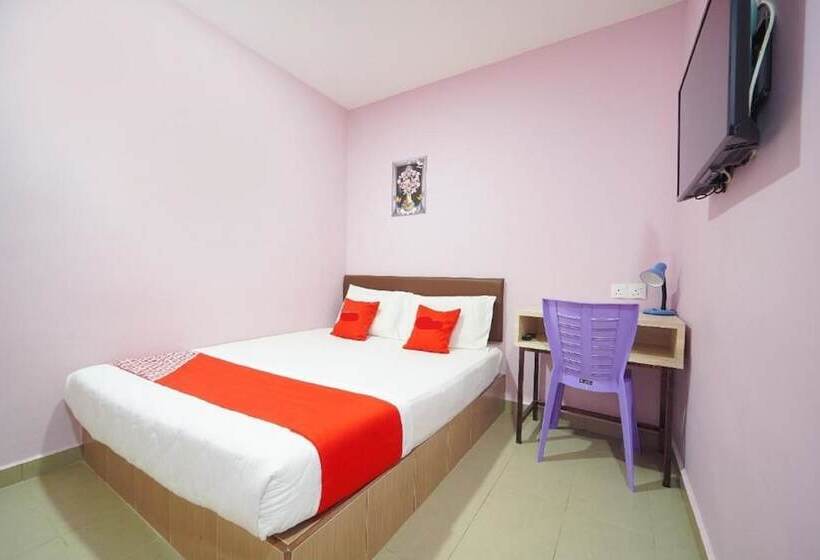 Cmn Hotel & Homestay