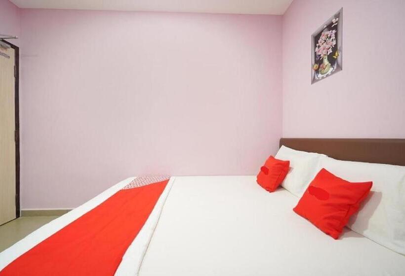 Cmn Hotel & Homestay