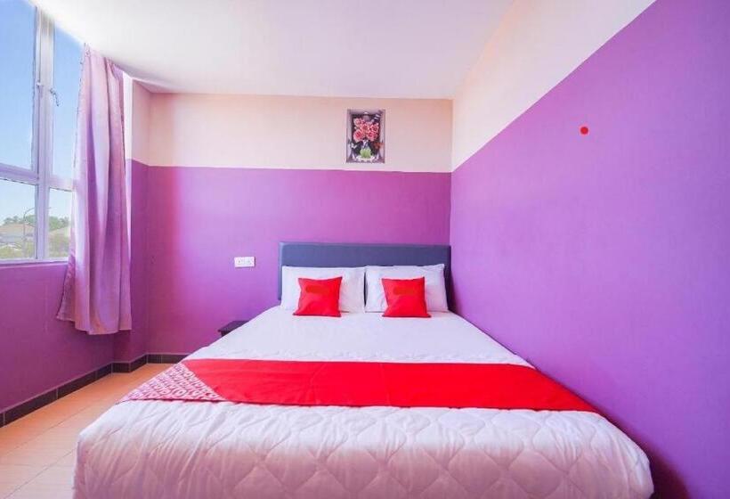 Cmn Hotel & Homestay