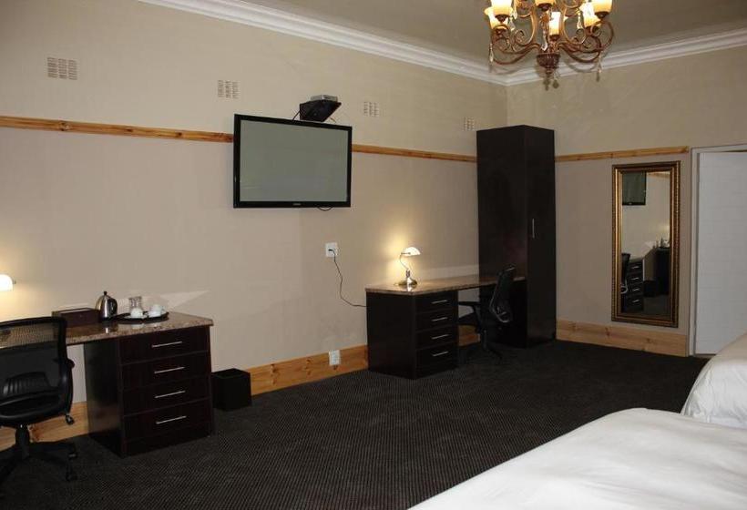 ホテル Halfway House