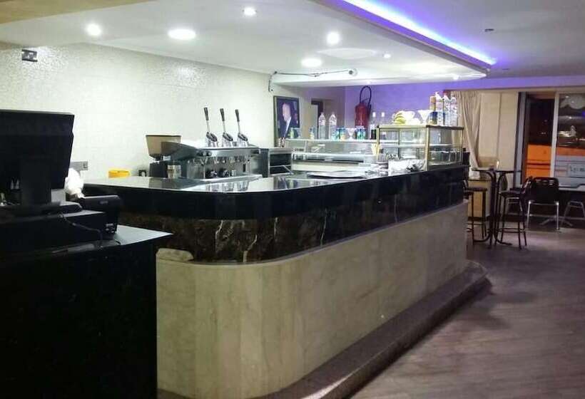 酒店 Hôtel Marina