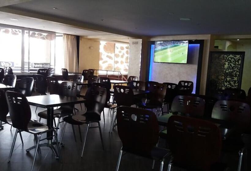 酒店 Hôtel Marina