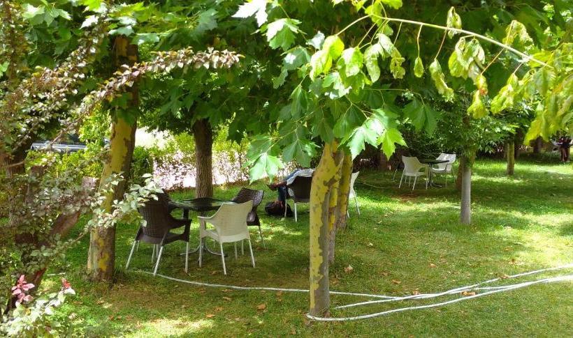 هتل Hôtel Relais Ras El Maa