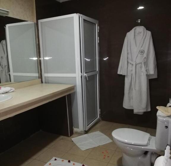 هتل Jedda Douhi El Ouassini