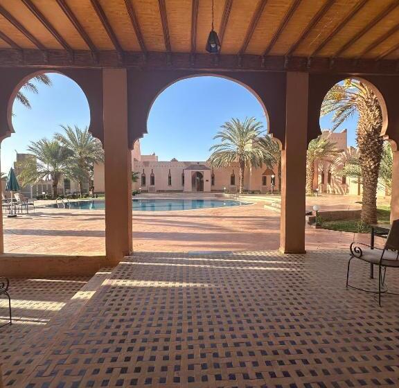 هتل Kasbat Aferdou