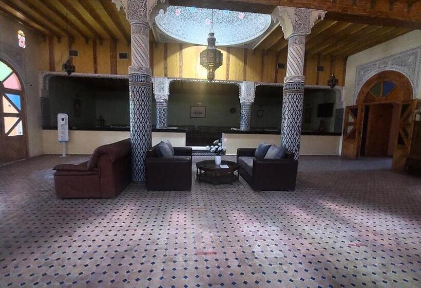 هتل Kasbat Aferdou