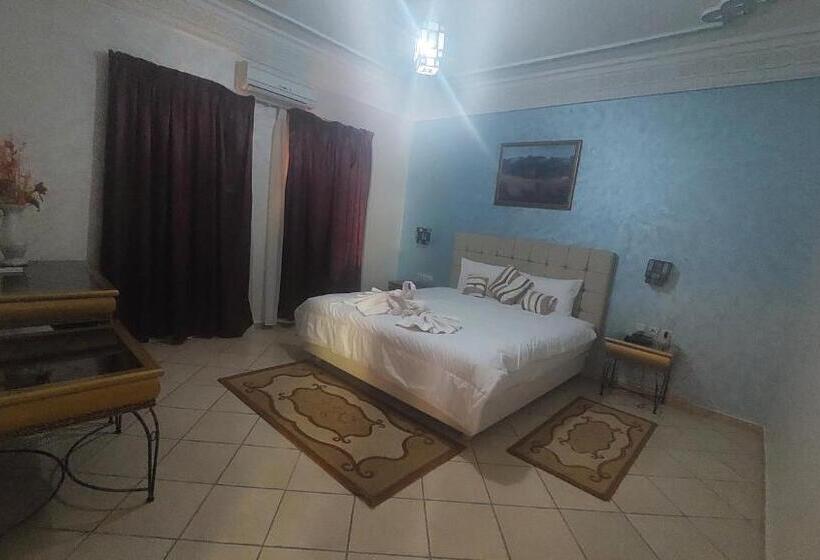 هتل Kasbat Aferdou