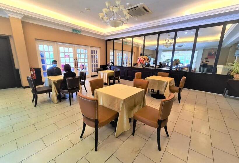 בית מלון כפרי Merdeka