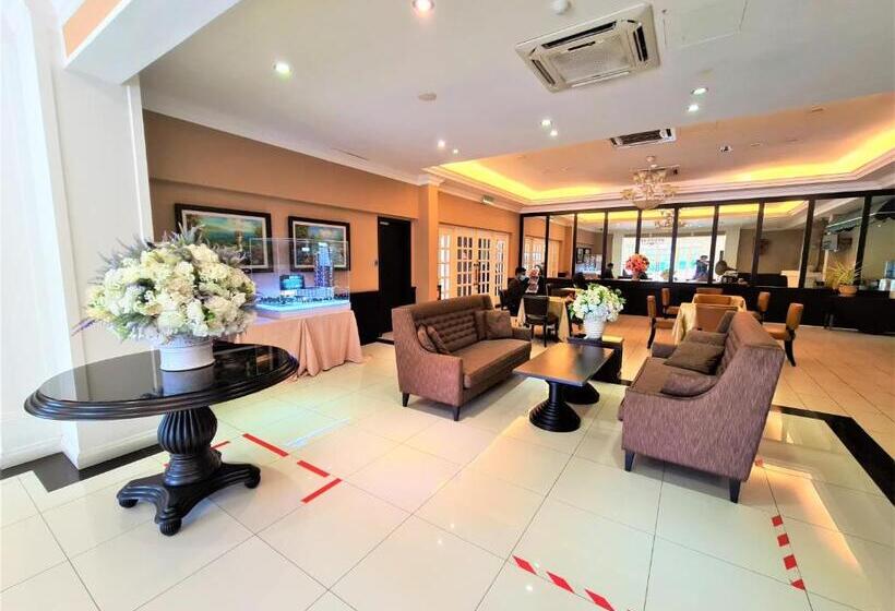 בית מלון כפרי Merdeka