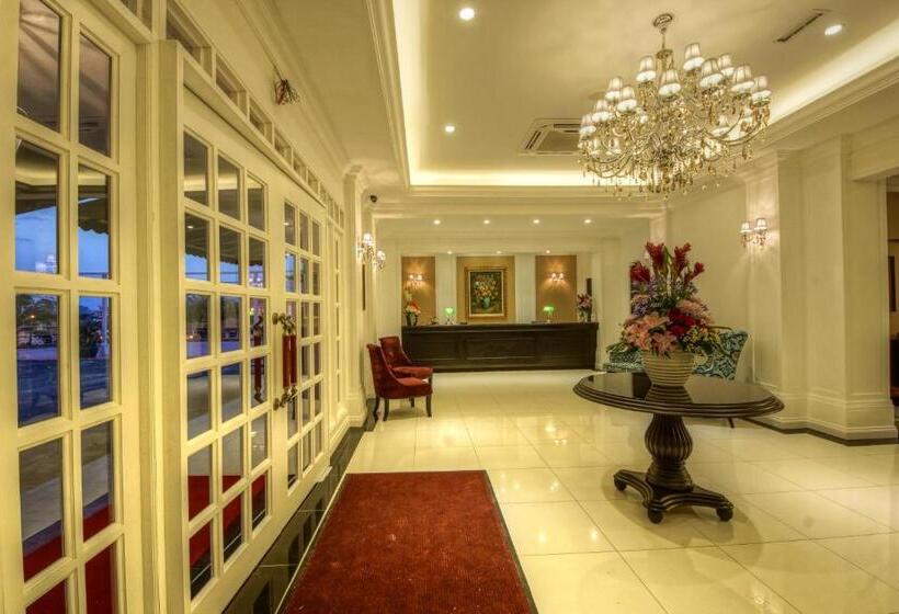 בית מלון כפרי Merdeka