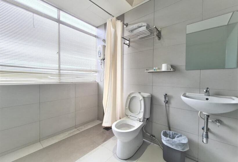 בית מלון כפרי Merdeka