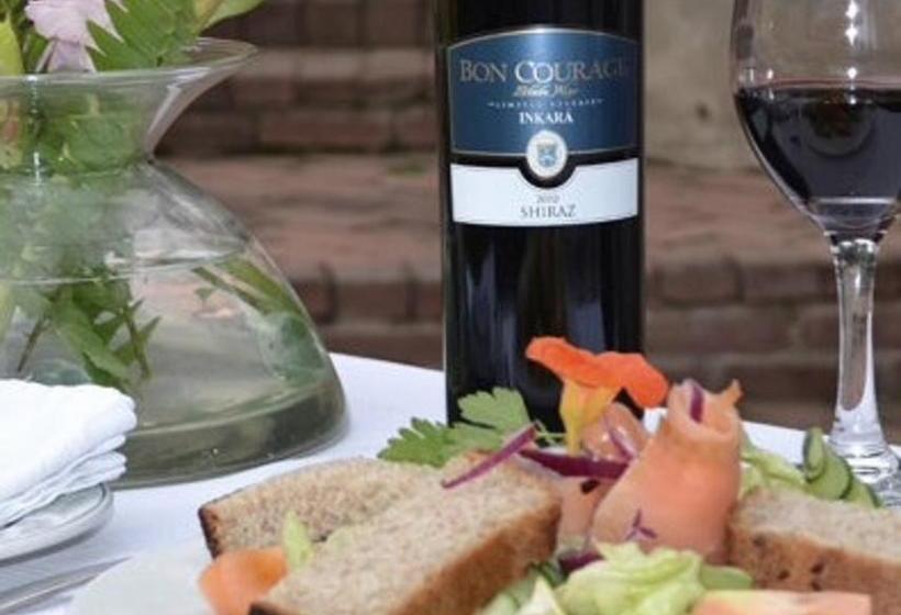 בית מלון כפרי The Oil Mill Guesthouse