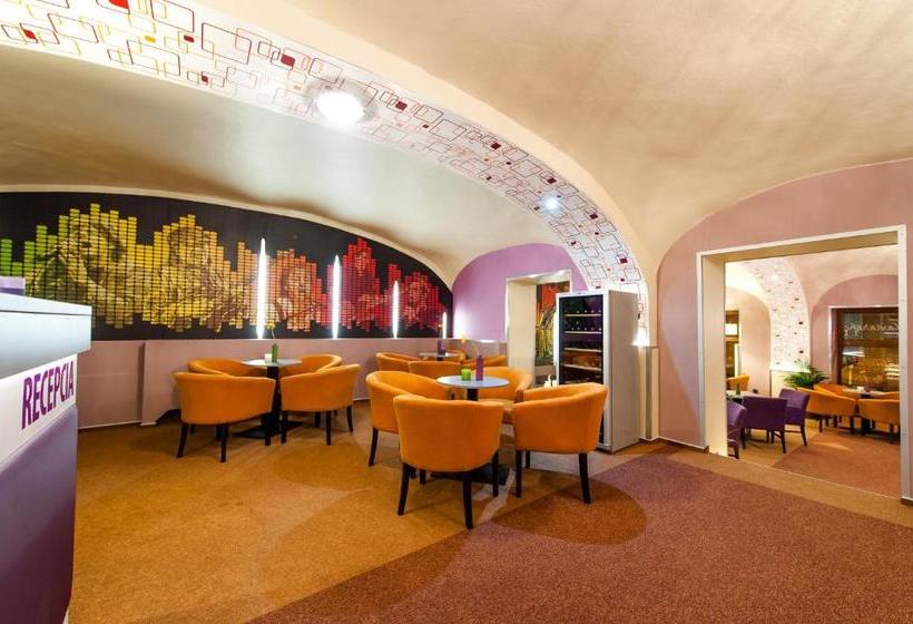 酒店 Penzion Atlas