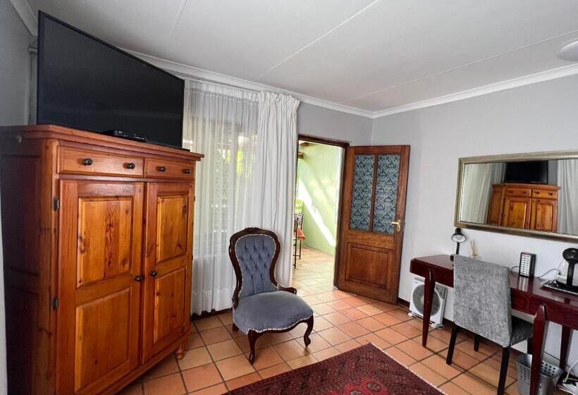 ホテル Rabbit Hole