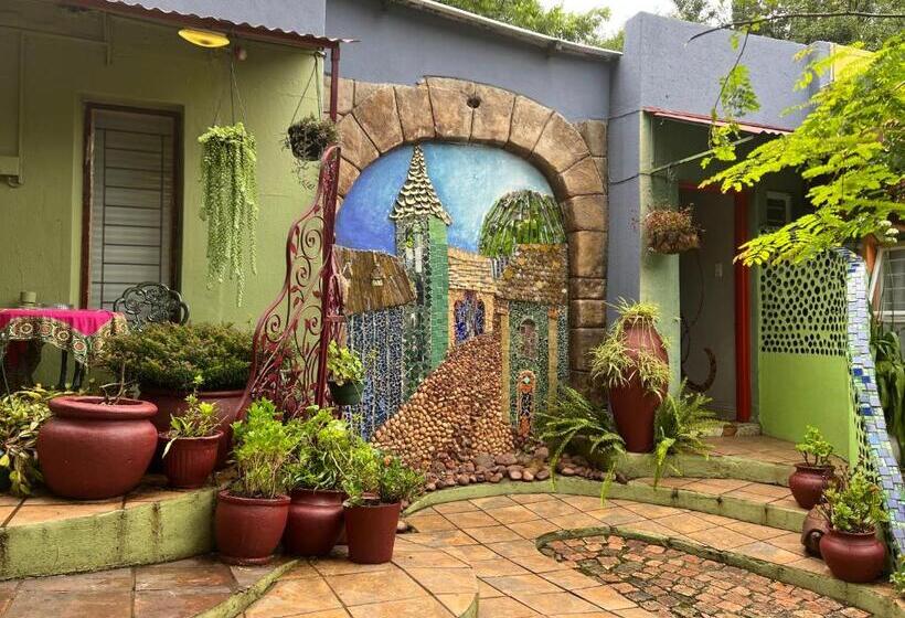 ホテル Rabbit Hole