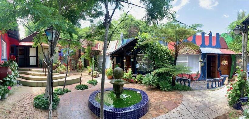 ホテル Rabbit Hole