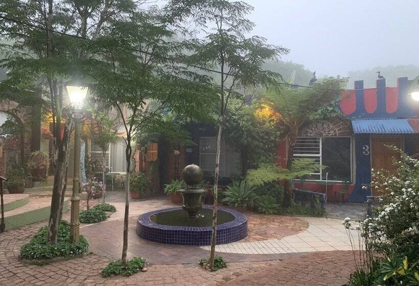 ホテル Rabbit Hole