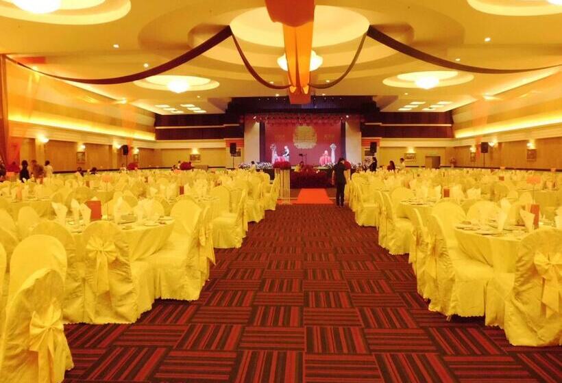 Ritz Garden Hotel Manjung