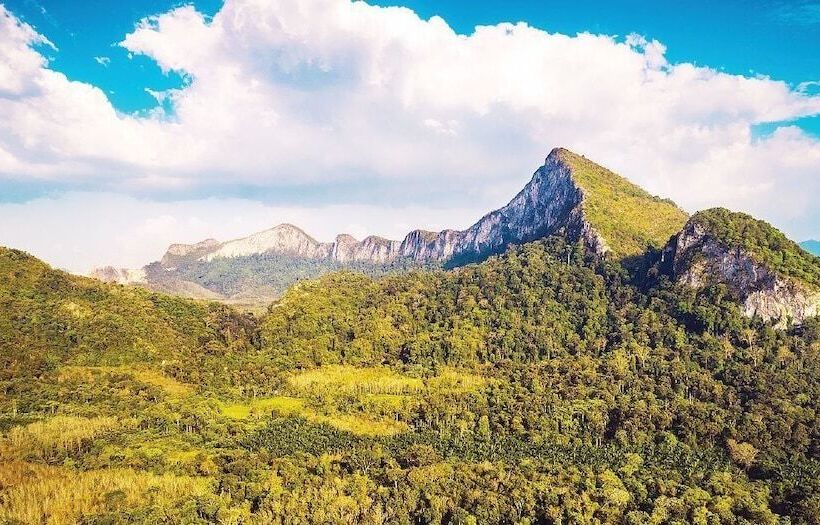 בית מלון כפרי Sayang